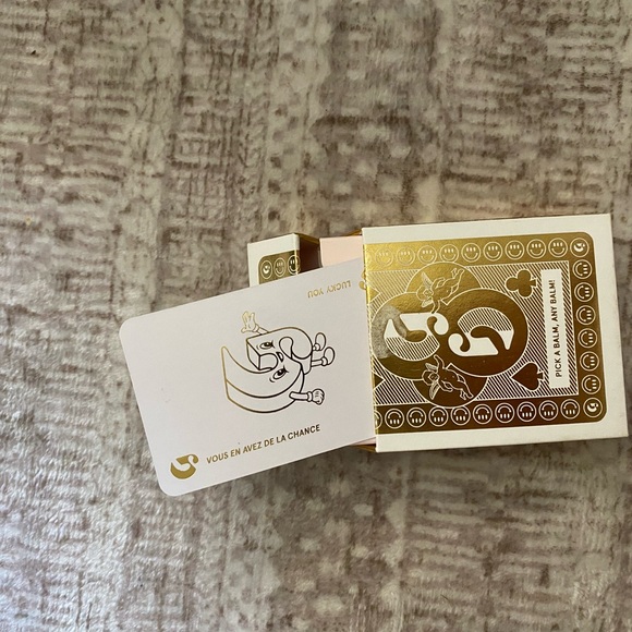 Glossier mystery box and card - Picture 3 of 5